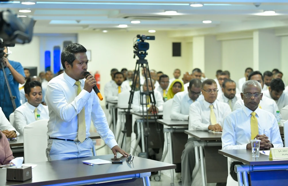 އެމްޑީޕީގެ ޗެއާޕާސަންކަން ވަގުތީ ގޮތުން ކުރައްވާނެ ބޭފުޅަކު ގައުމީ މަޖިލިހުން ކަނޑައަޅަނީ