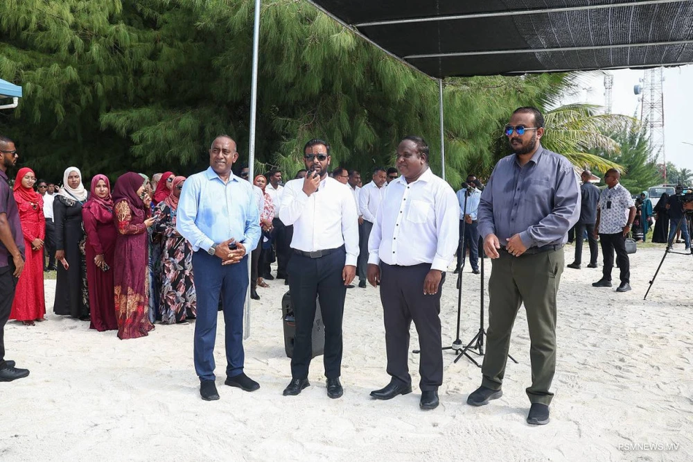 ދުވާފަރު ބަނދަރު ބޮޑުކުރުމުގެ ޢަމަލީ މަސައްކަތް ފަށައިފި