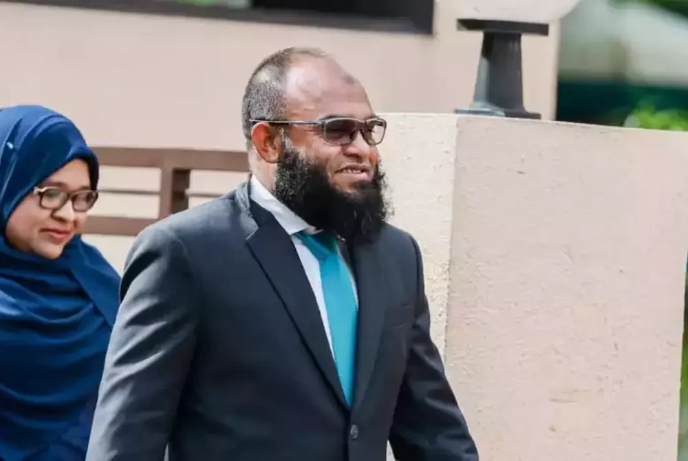 އެޗްޑީސީ އަށް ފާޑުކިޔުއްވި މެންބަރު ހުސެއިން ޝަރީފު ގެ އަންހެނުންނަށް، އެކުންފުނިން މެނޭޖިން ޑިރެކްޓަރުގެ ބިއުރޯގެ ޗީފްގެ މަގާމަށް