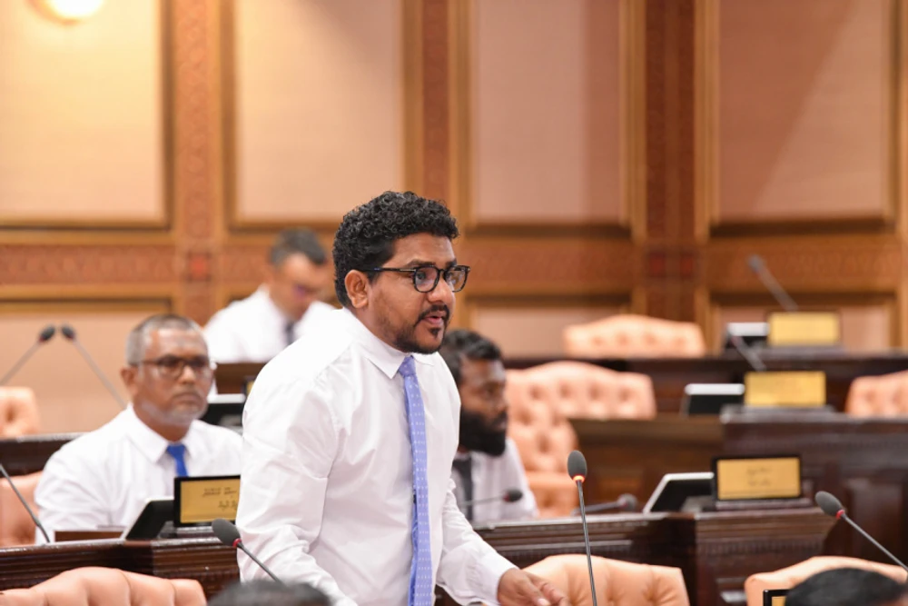 މެންބަރު މައުރޫފްގެ ބަންދަށް ފަސް ދުވަސް ޖަހައިފި