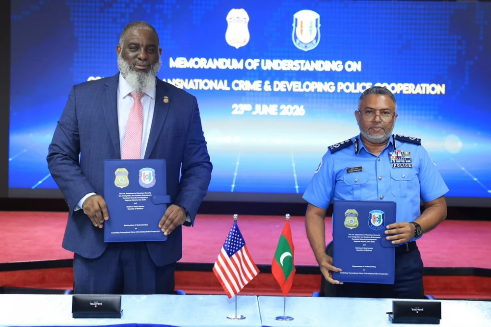 ބޯޑަރު ހުރަސްކޮށް ހިންގާ ކުށްތަކާ ދެކޮޅަށް މަސައްކަތްކުރުމަށް ދިވެހި ފުލުހުންނާއި އެމެރިކާއާ ދެމެދު އެއްބަސްވުމެއްގައި ސޮއިކޮށްފި