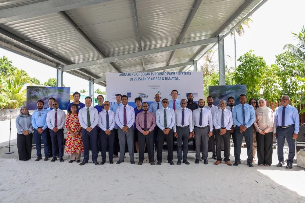 ރ. އަދި ބ. އަތޮޅުގެ 25 ރަށެއްގައި ސޯލާ ހައިބްރިޑް ނިޒާމު އިފްތިތާހުކޮށްފި