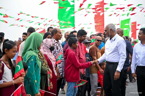 ށ. އަތޮޅަށް ކުރެއްވި ދަތުރުފުޅު ނިންމަވާލެއްވުމަށްފަހު ރައީސް މާލެވަޑައިގެންފި